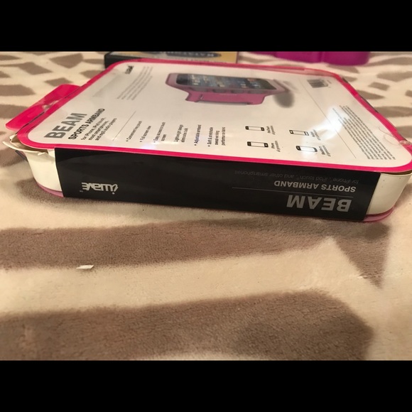 ‼️Bundle & Save‼️ Beam Sports Armband - Picture 7 of 8